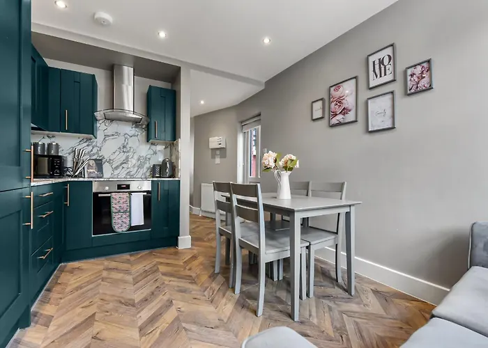 Lovely 2 Bedroom With Grill